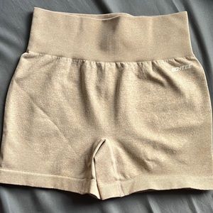 NWOT Bo+Tee high waisted Shorts size M